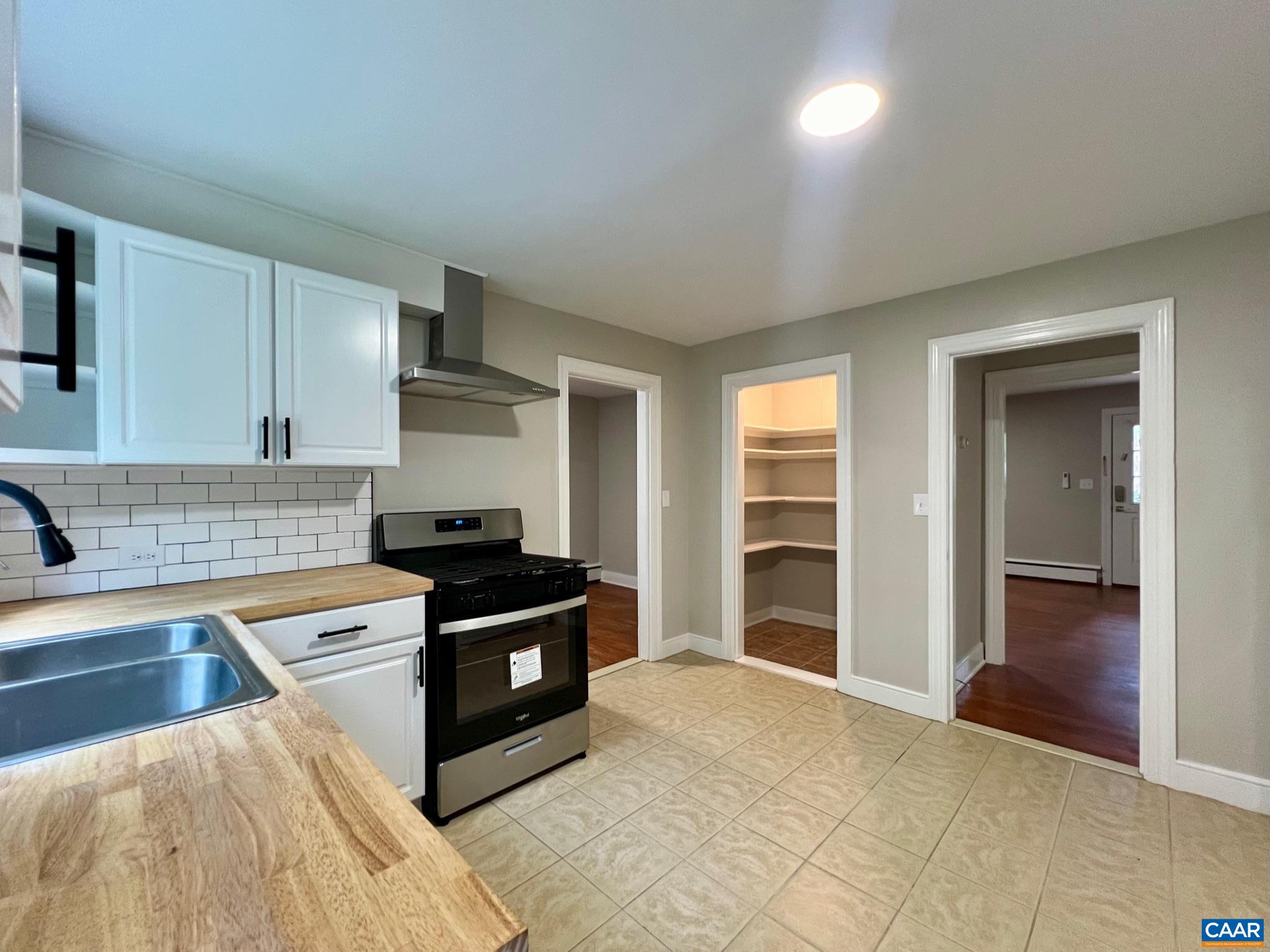 2525 Woodland Dr, Charlottesville, VA 22903 - photo 6