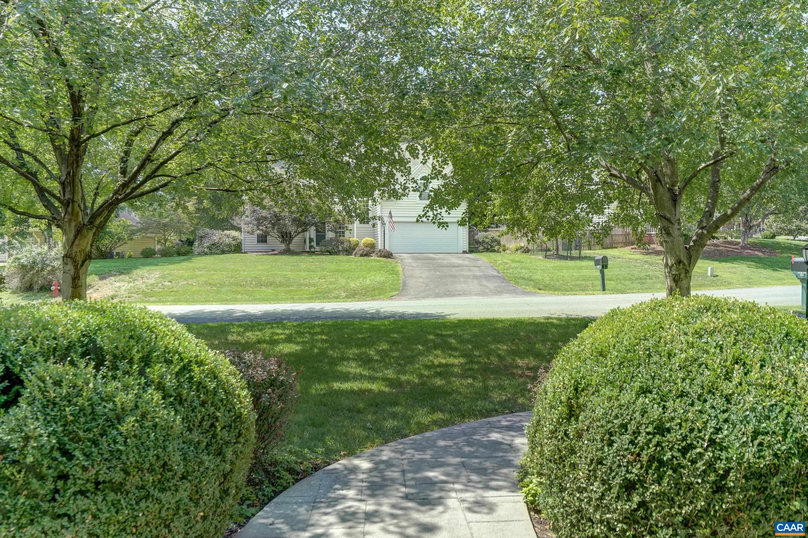 1376 Dunlora Dr, Charlottesville, VA 22901 — photo 5