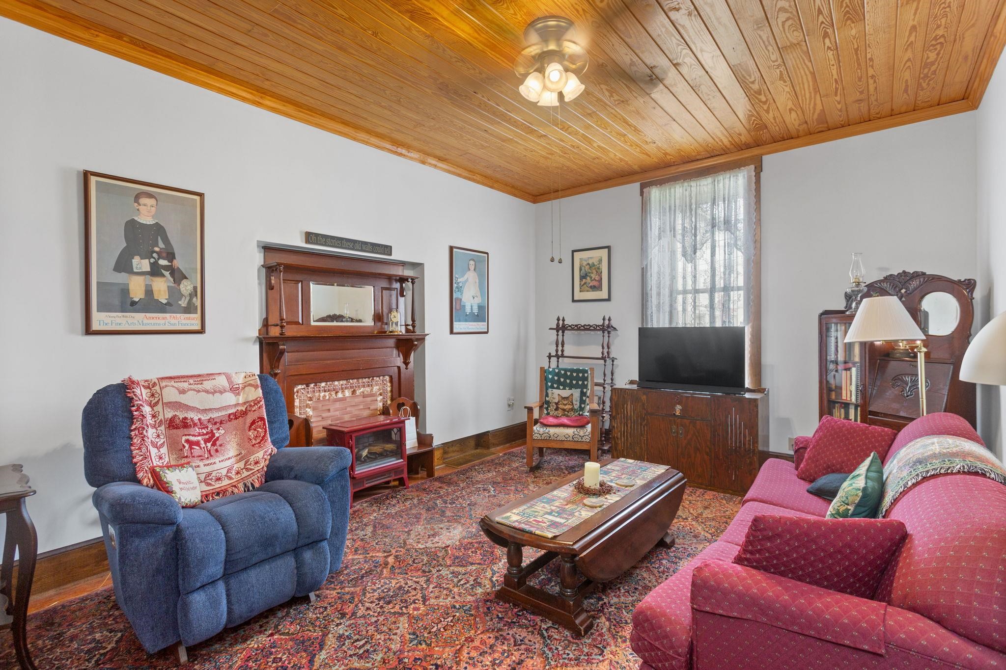 271 S Liberty St, Harrisonburg, VA 22801 — photo 9