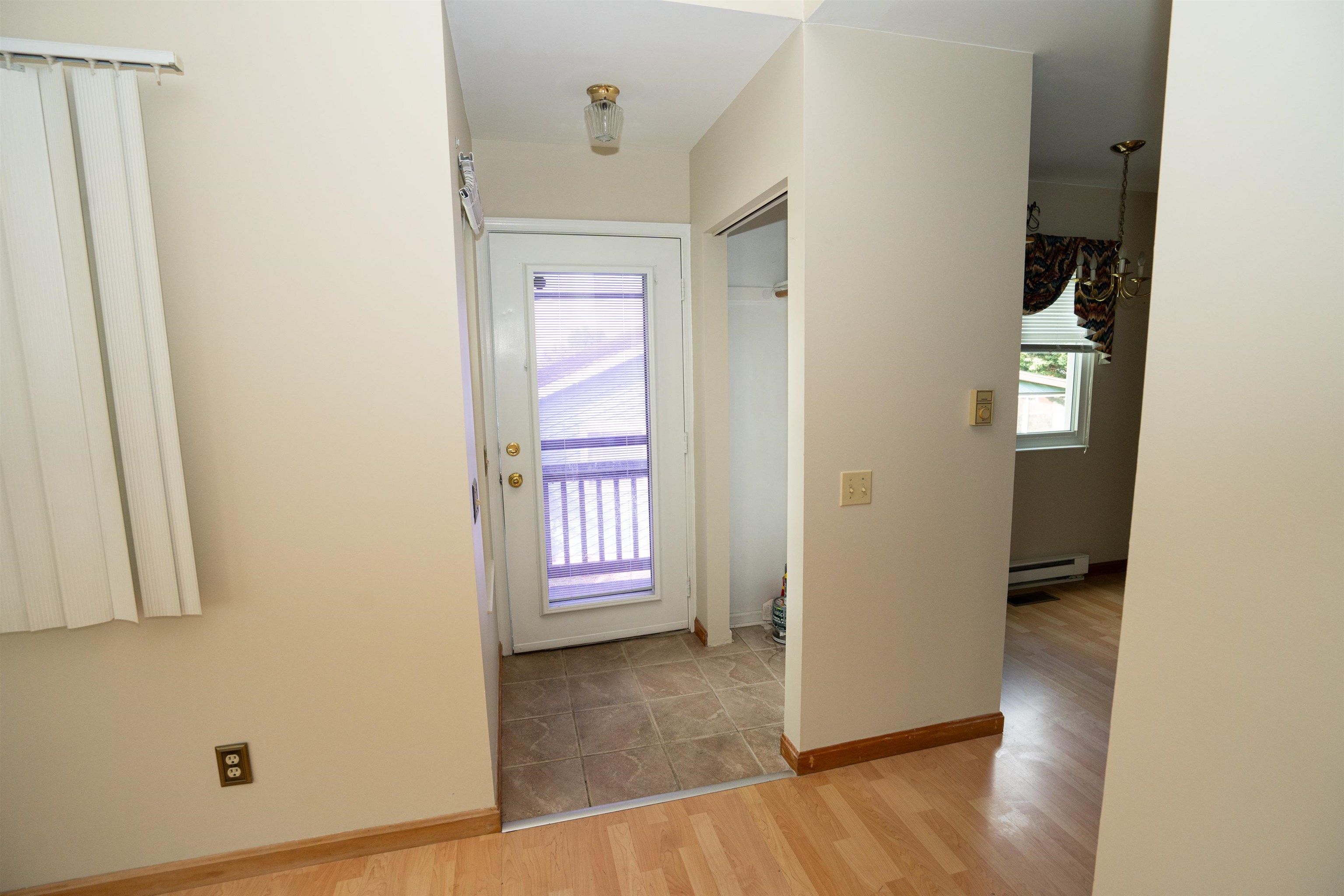 536 E Washington St, Harrisonburg, VA 22802 — photo 2