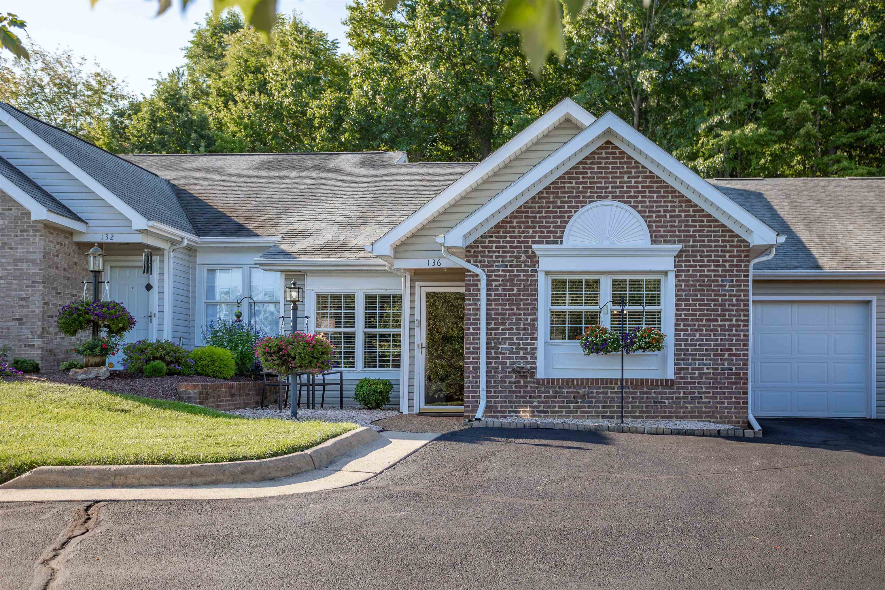136 Emerald Dr, Harrisonburg, VA 22801