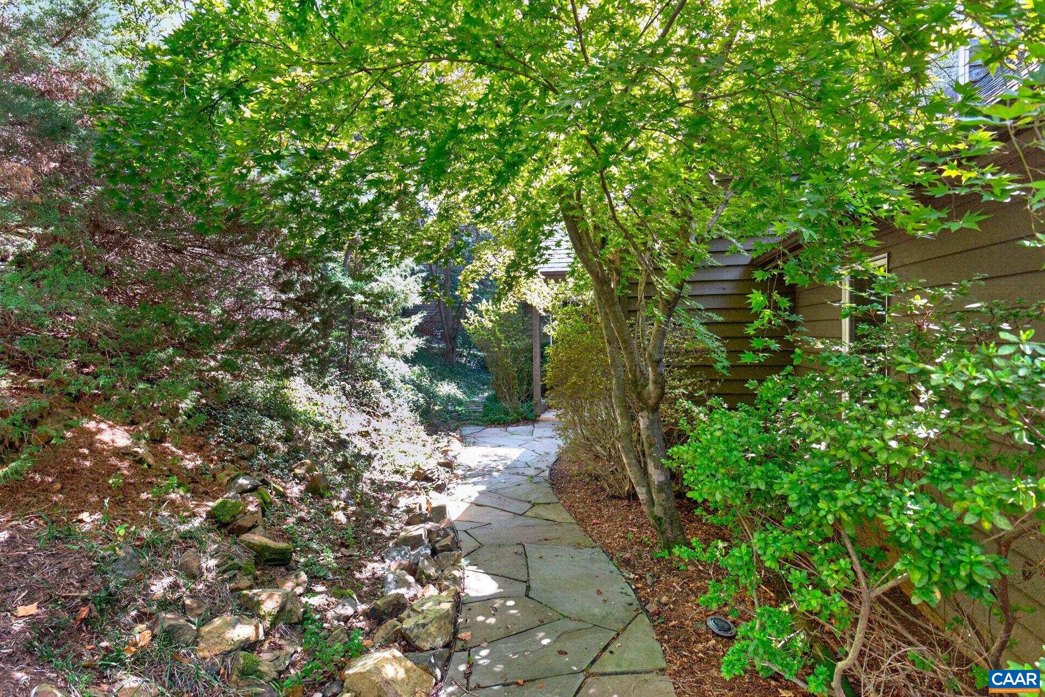1381 Gristmill Dr, Charlottesville, VA 22902 — photo 3