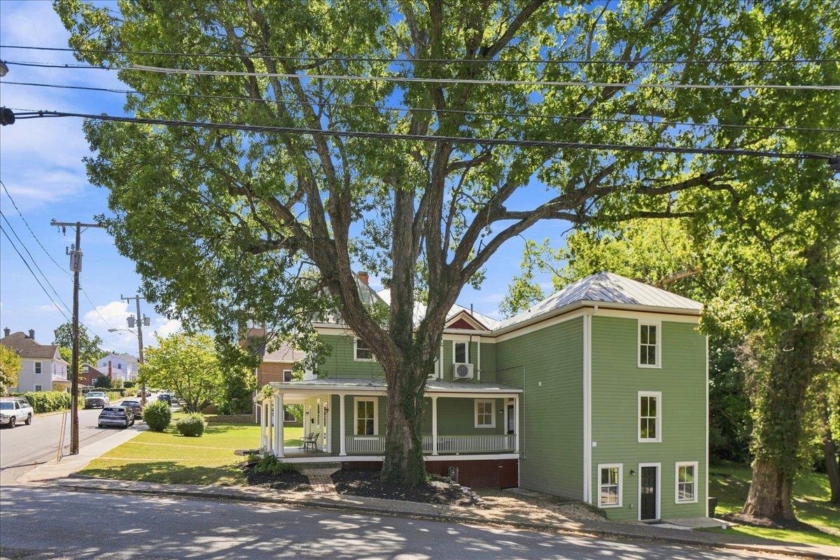 944 Sudbury St, Staunton, VA 24401 — photo 5