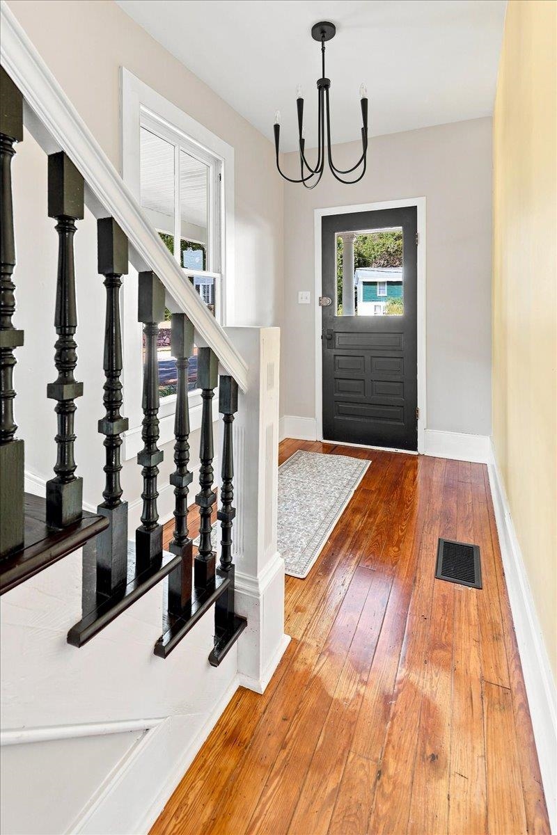 944 Sudbury St, Staunton, VA 24401 — photo 8