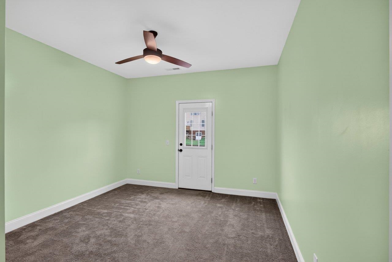 805 Coltsfoot Ln photo 29