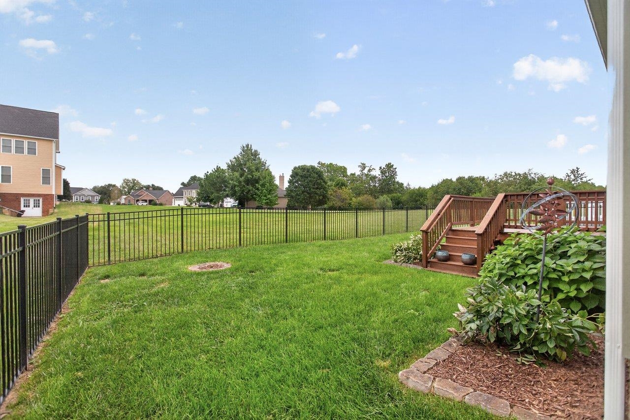 805 Coltsfoot Ln photo 43