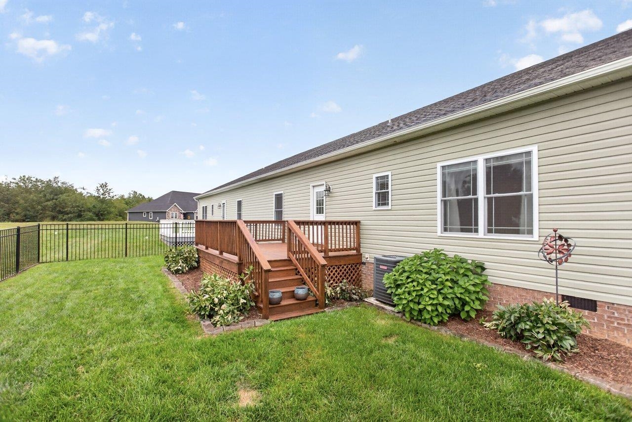 805 Coltsfoot Ln photo 44