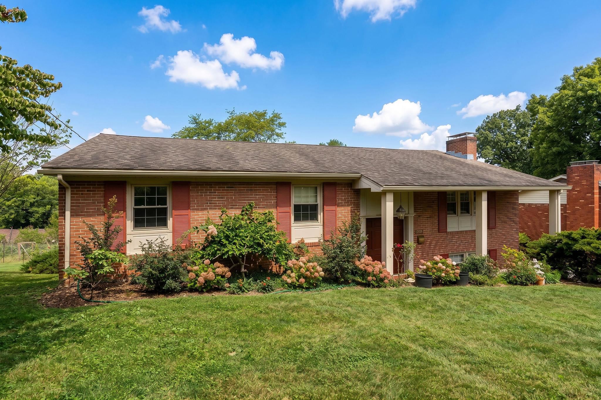 725 Ridgewood Rd, Waynesboro, VA 22980 — photo 3