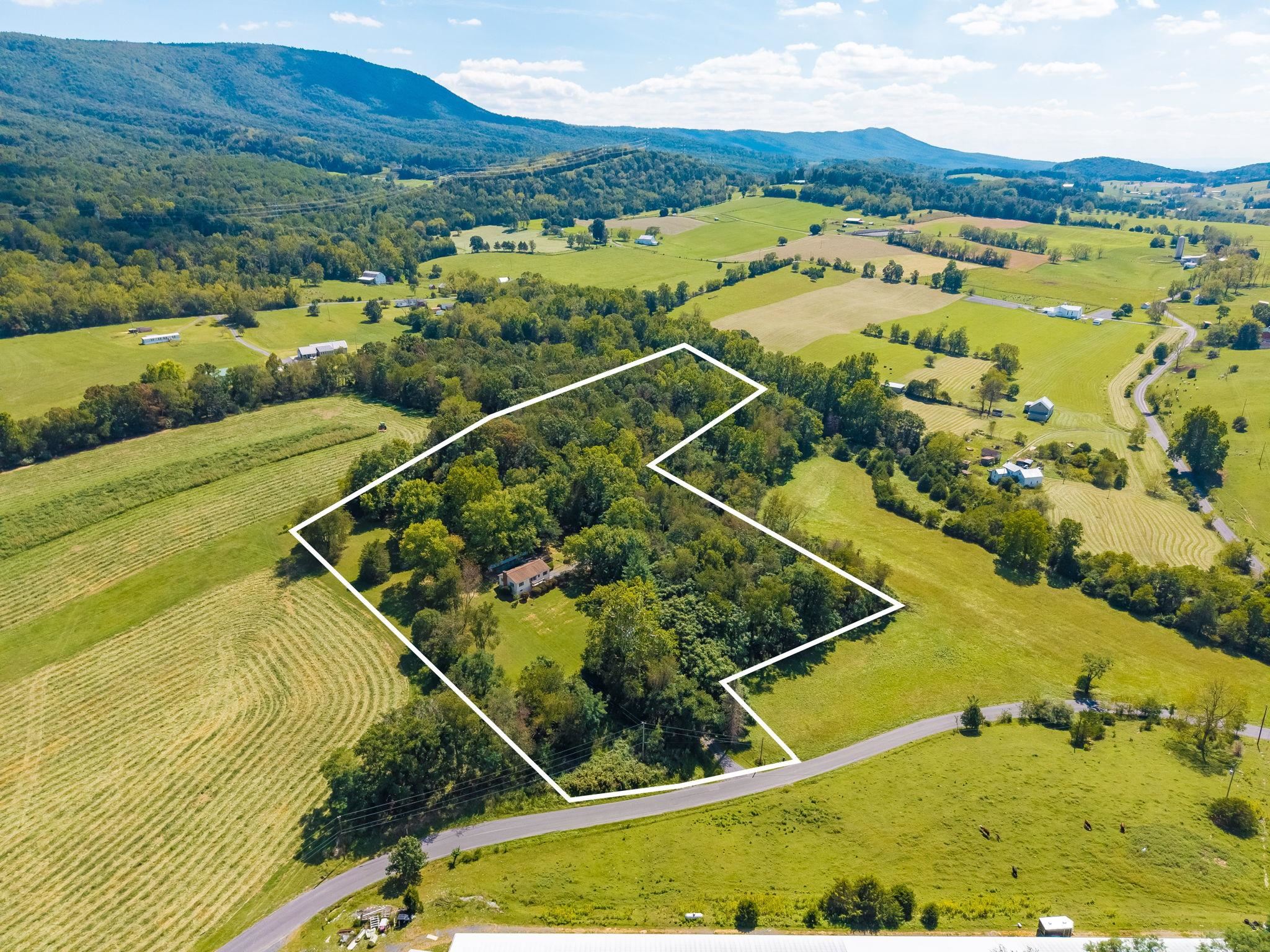7406 Mountain Valley Rd, Keezletown, VA 22832 — photo 2
