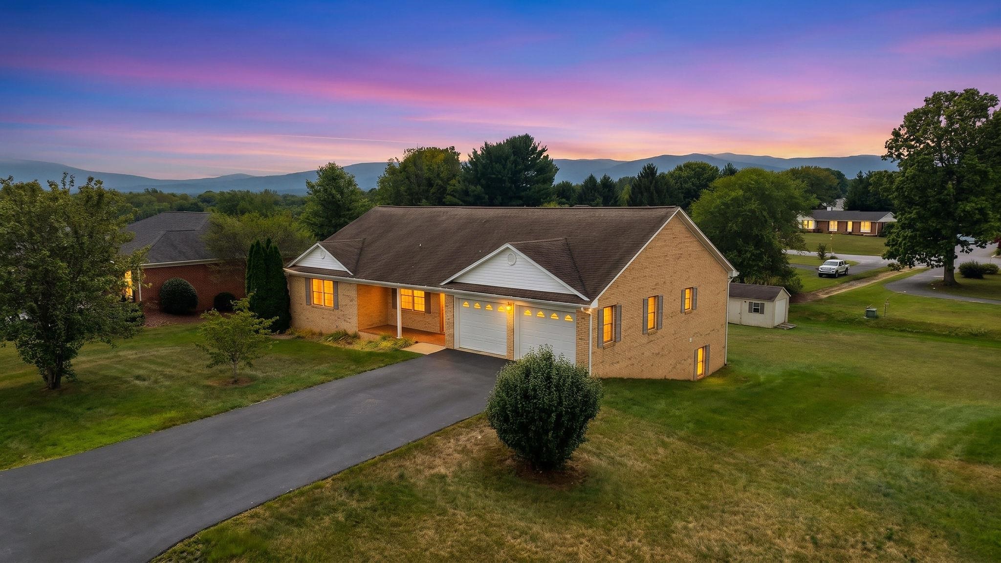 97 Gloucester Rd, Stuarts Draft, VA 24477