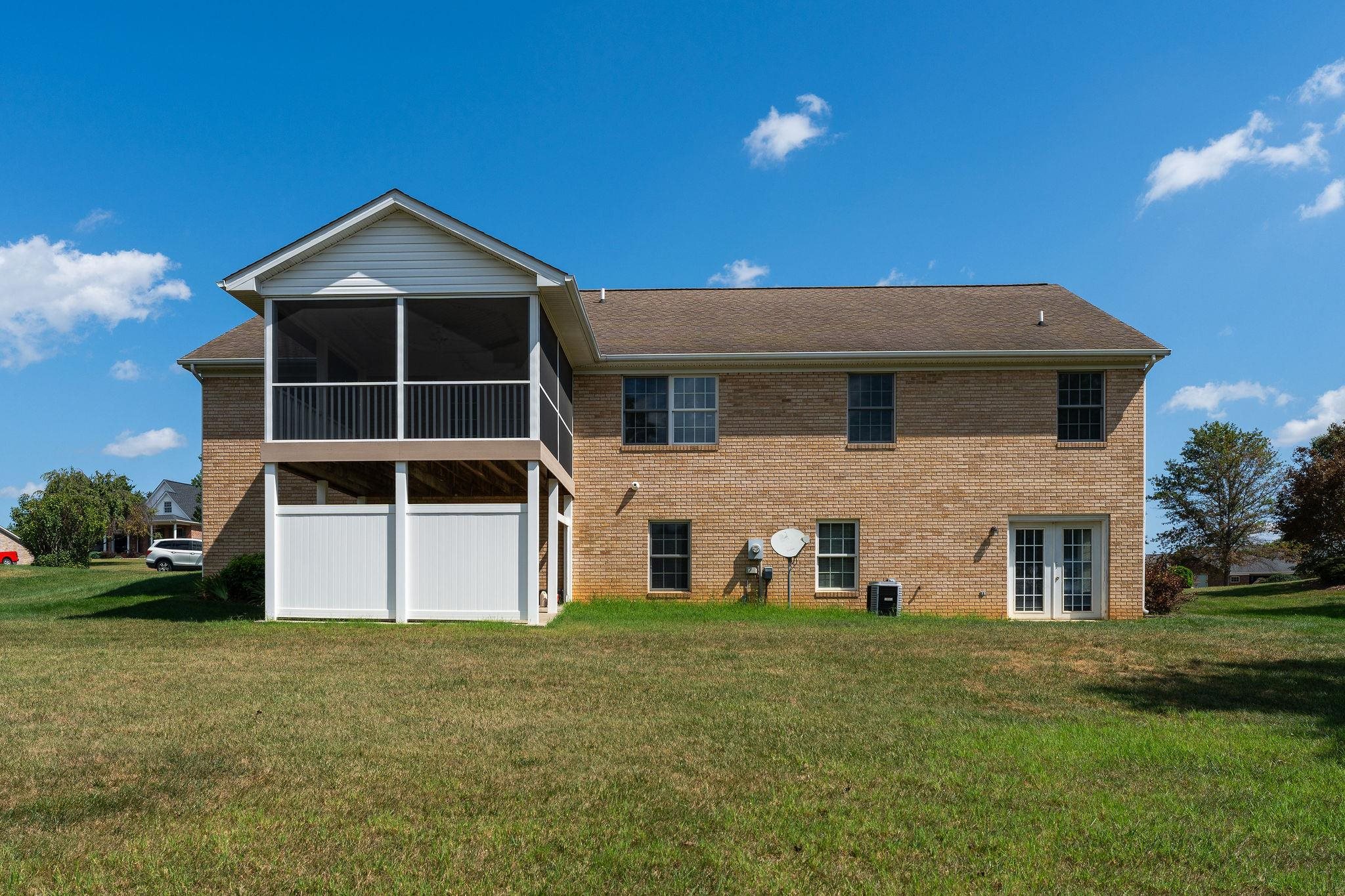 97 Gloucester Rd, Stuarts Draft, VA 24477 — photo 9