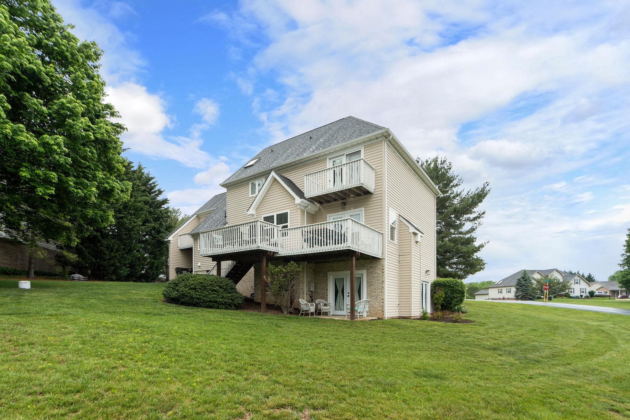 25 Fesha Ln, Fishersville, VA 22939 — photo 4