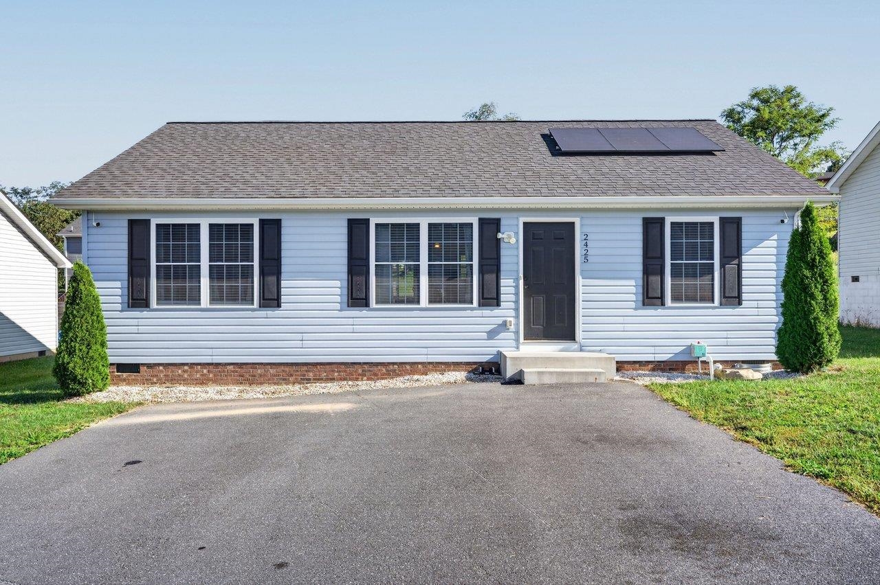 2425 Brentwood Dr, Rockingham, VA 22801