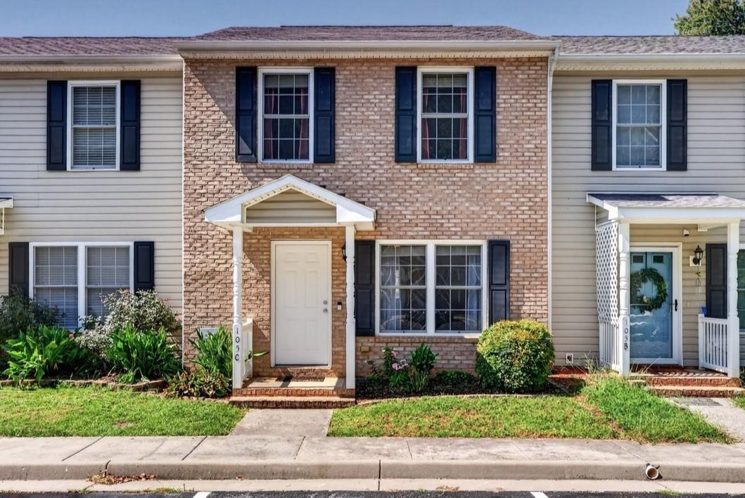 105 13th St, Grottoes, VA 24441