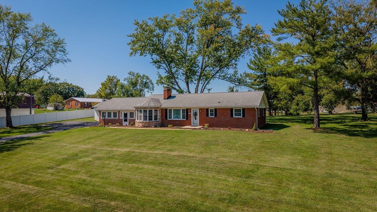 2325 Maple Dr, Rockingham, VA 22801