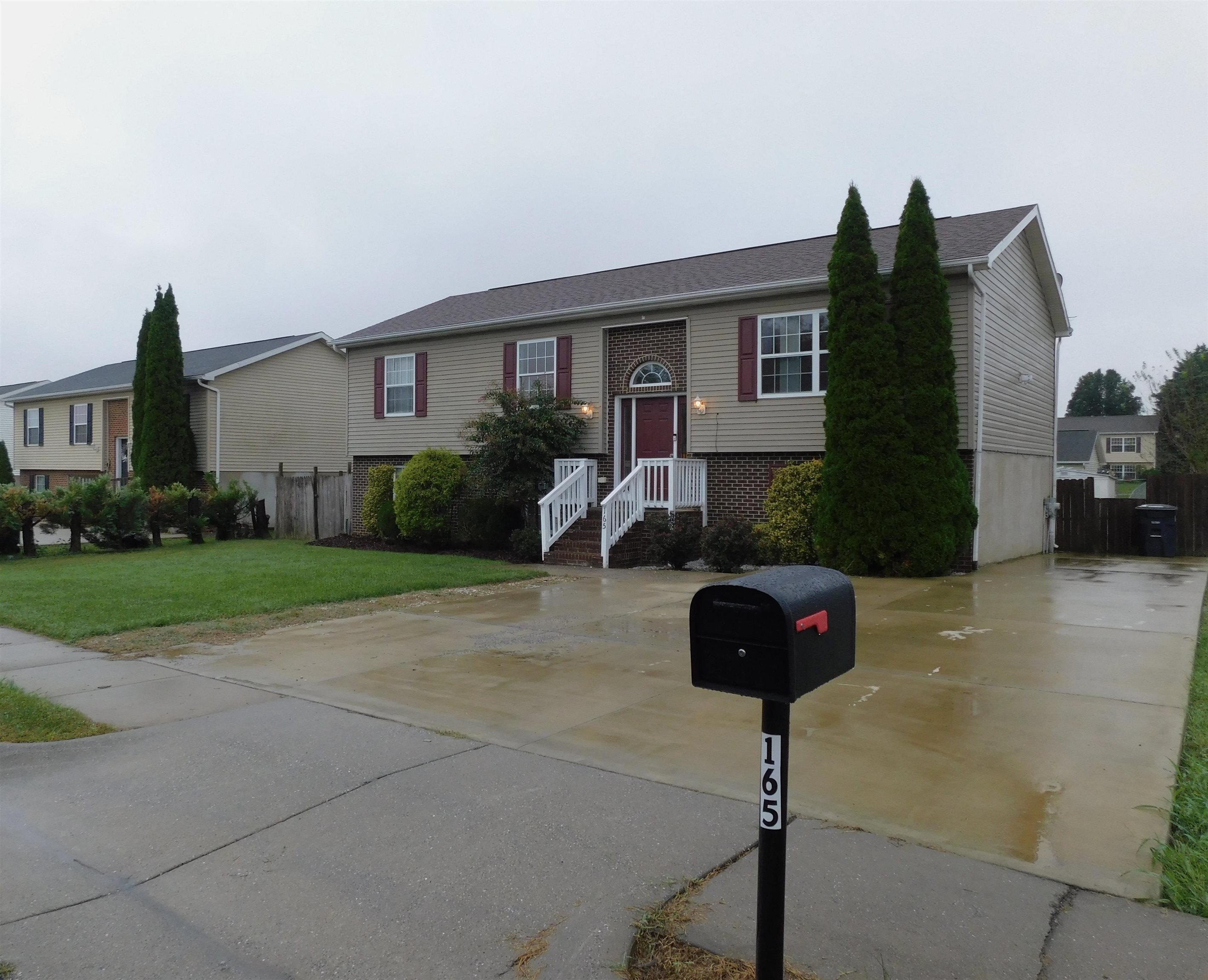 165 Clara Ct, Harrisonburg, VA 22802 — photo 2