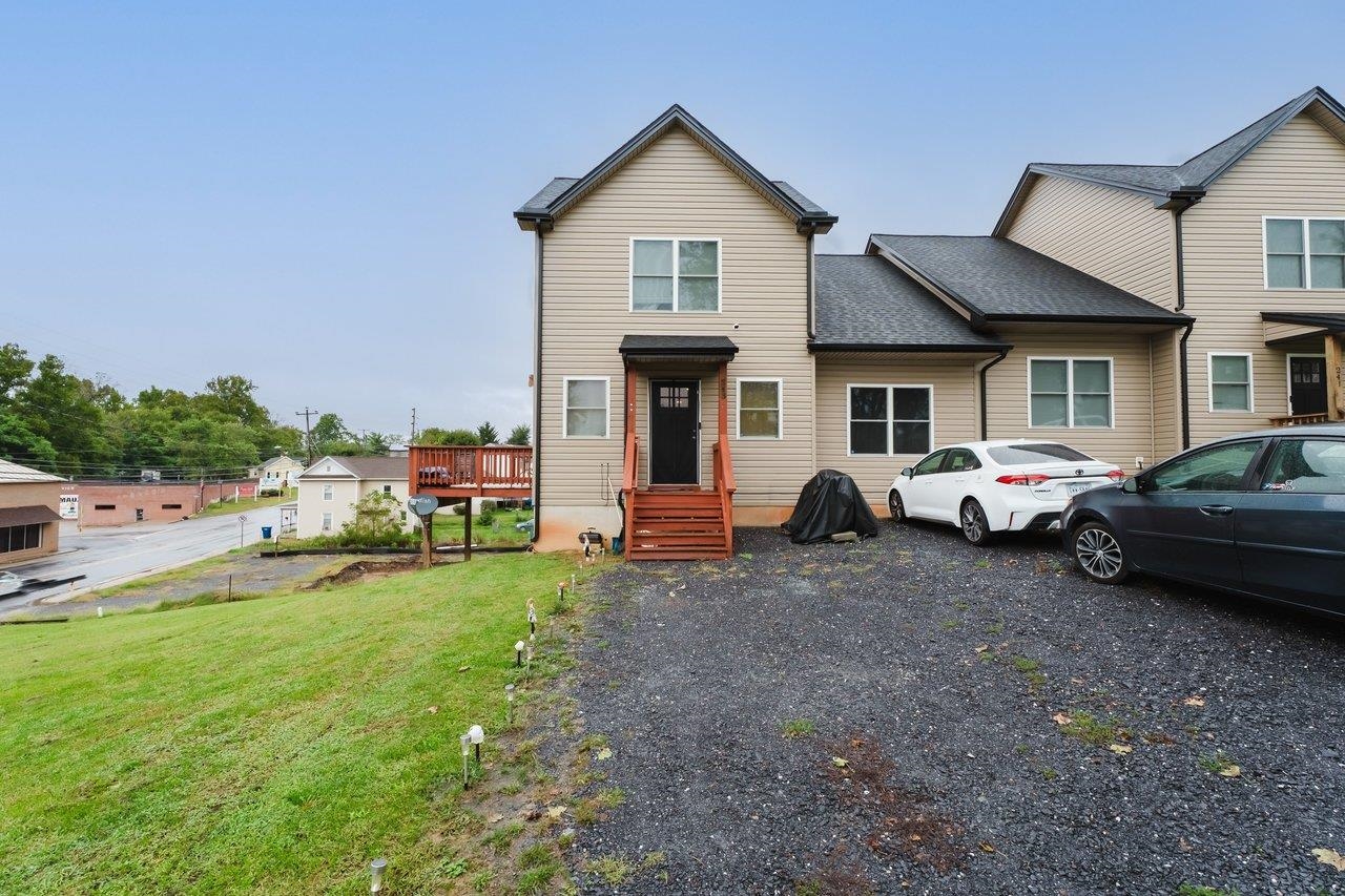 243 Community Cir, Timberville, VA 22853