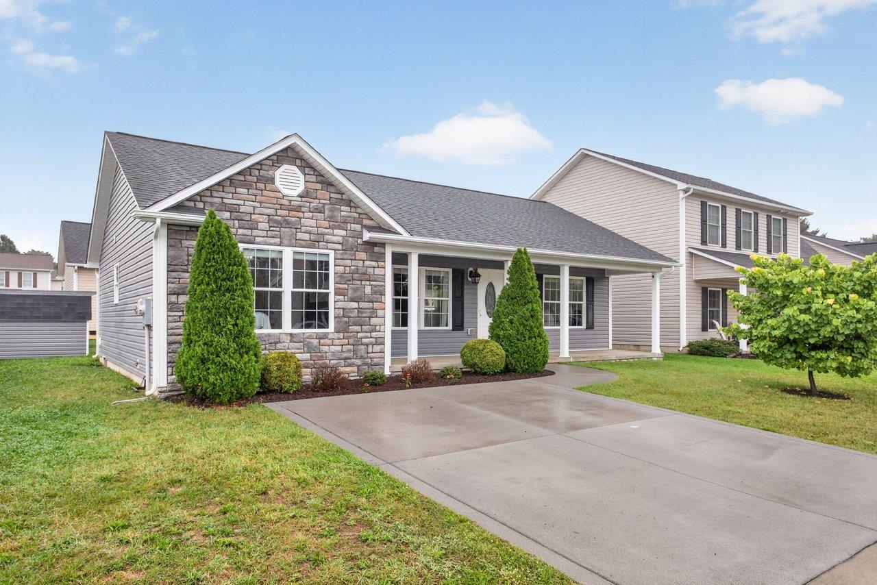 223 Dylan Cir, Bridgewater, VA 22812 — photo 2