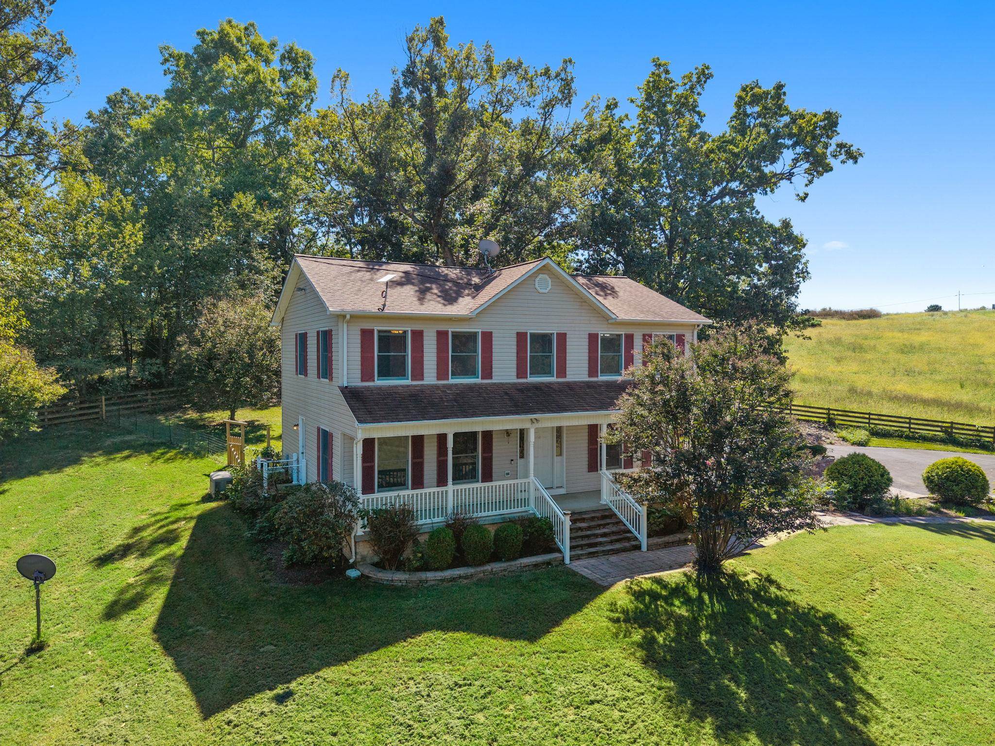 2162 Skippie Ln, Broadway, VA 22815