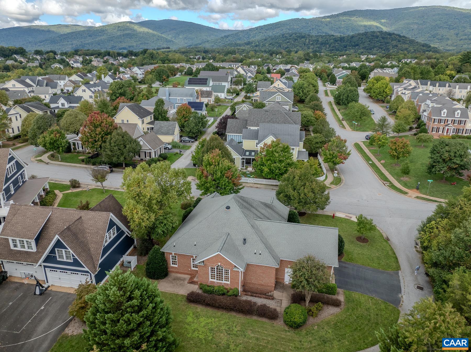 664 Haden Ln, Crozet, VA 22932 — photo 4