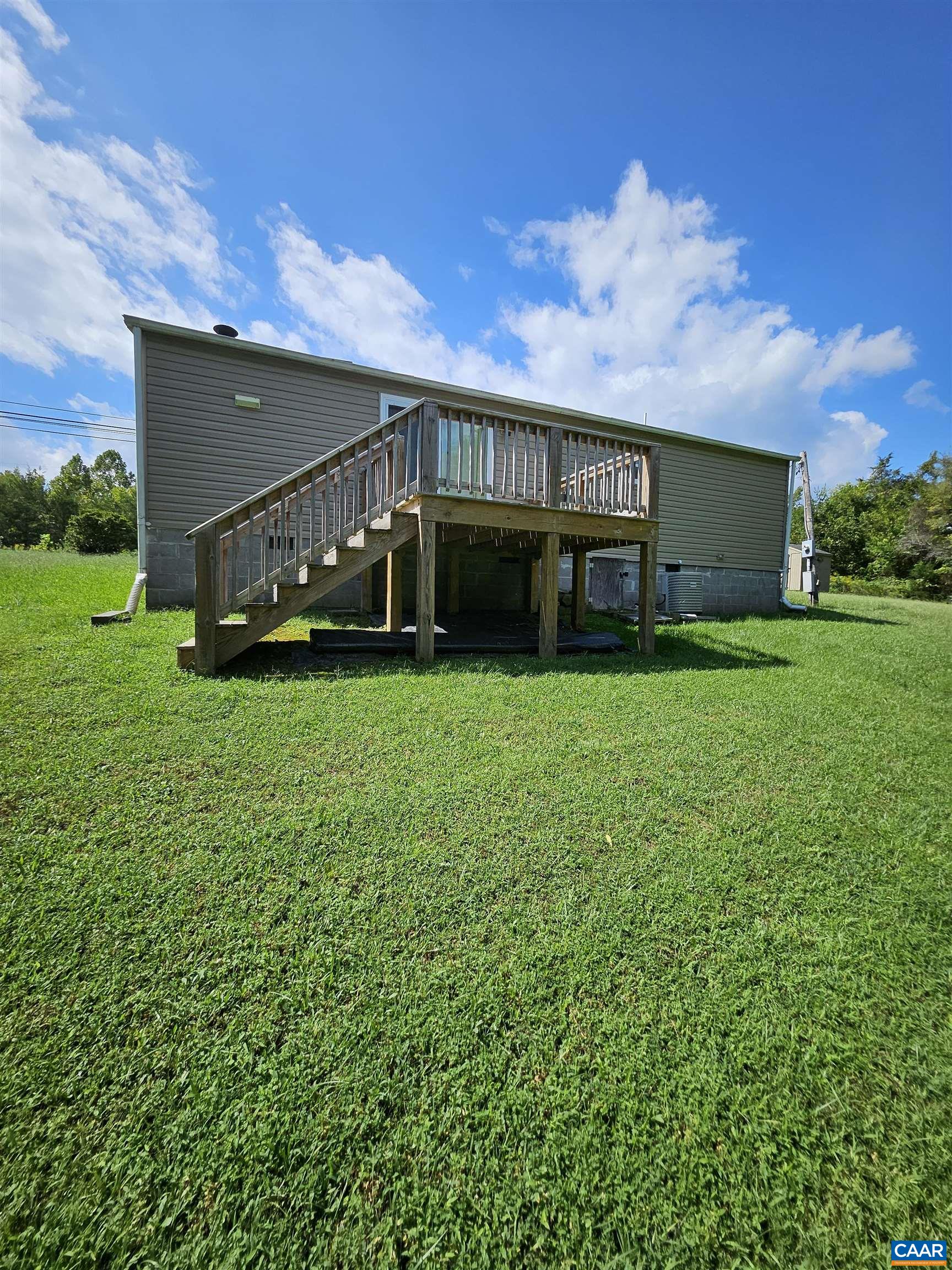 2682 Layne St, Farmville, VA 23901 — photo 2