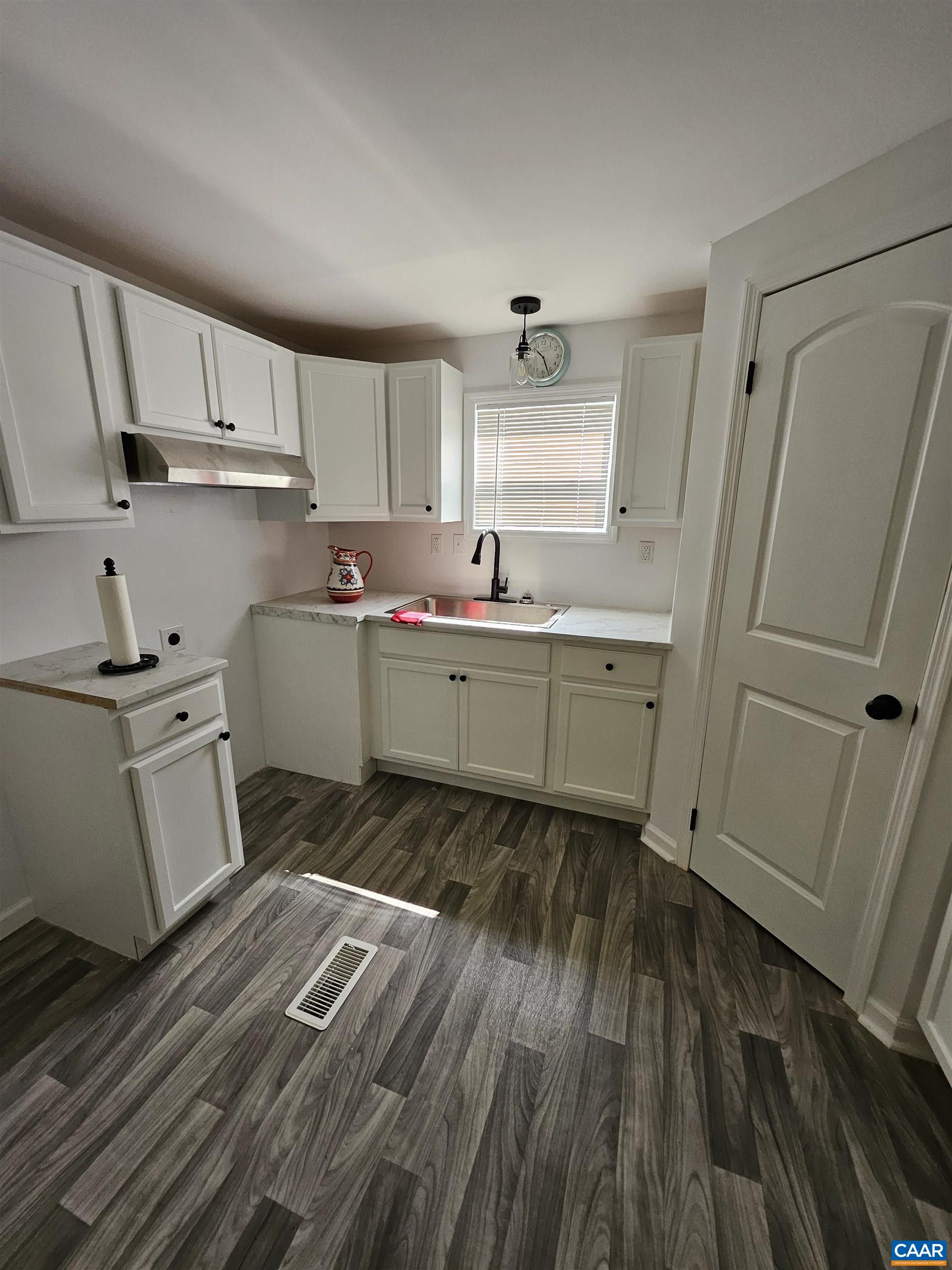 2682 Layne St, Farmville, VA 23901 — photo 5
