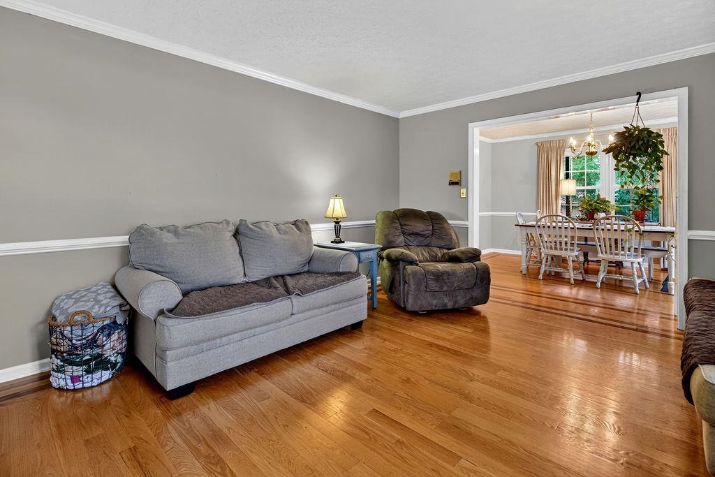 318 College Cir, Staunton, VA 24401 — photo 7