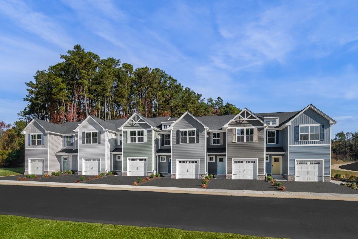 20 Scotch Pine Way, Staunton, VA 24401