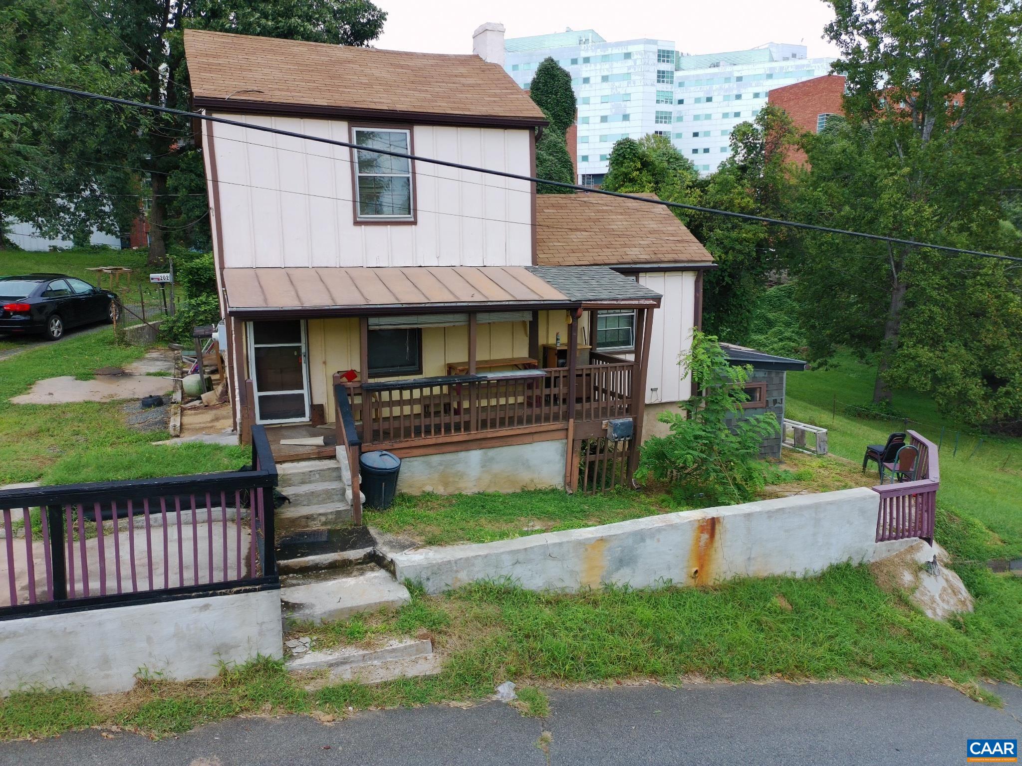 204 Spring St, Charlottesville, VA 22903 — photo 2