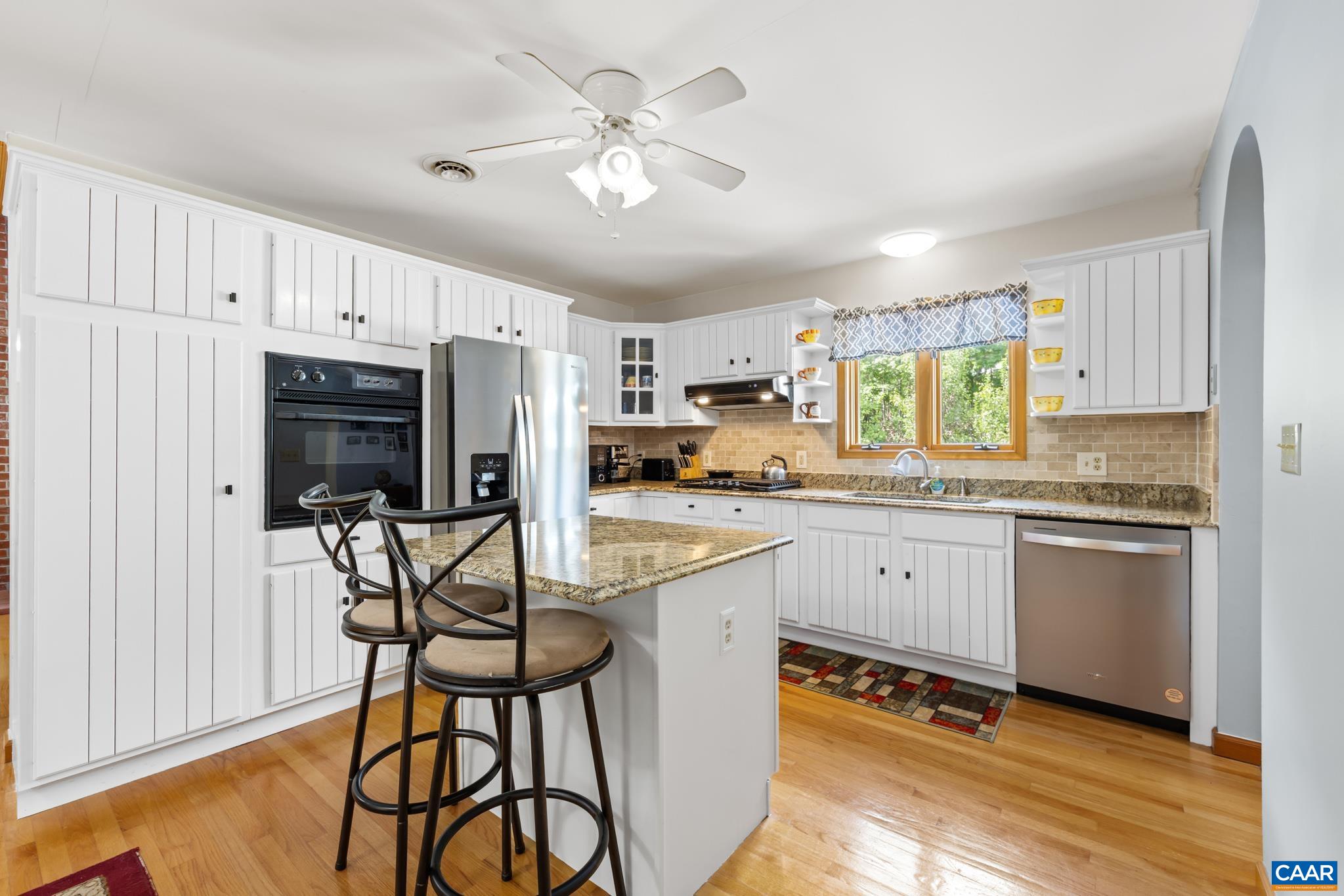 323 Peaceful Ln, Palmyra, VA 22963 — photo 3