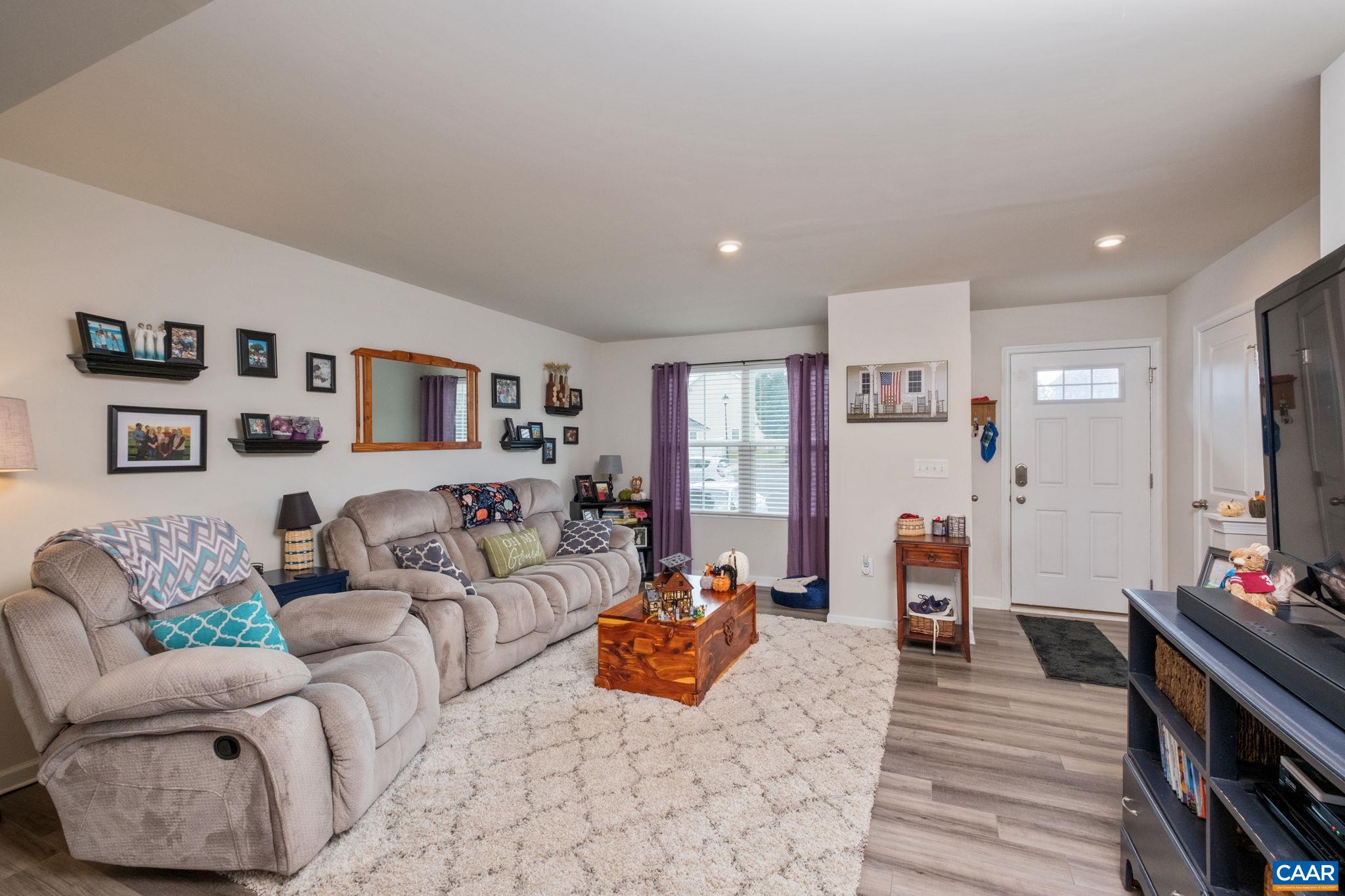 824 Carson Cir, Grottoes, VA 24441 — photo 9