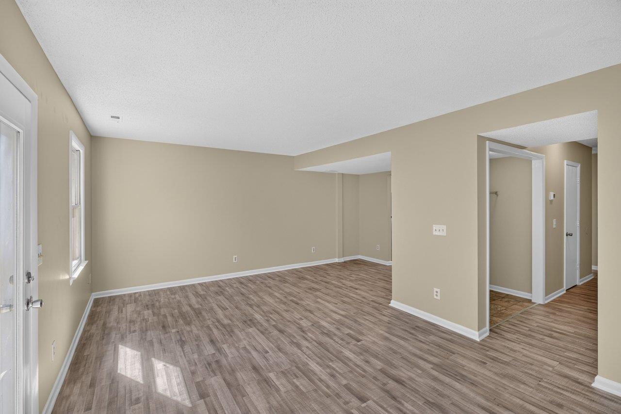 1425 Country Club Ct photo 12