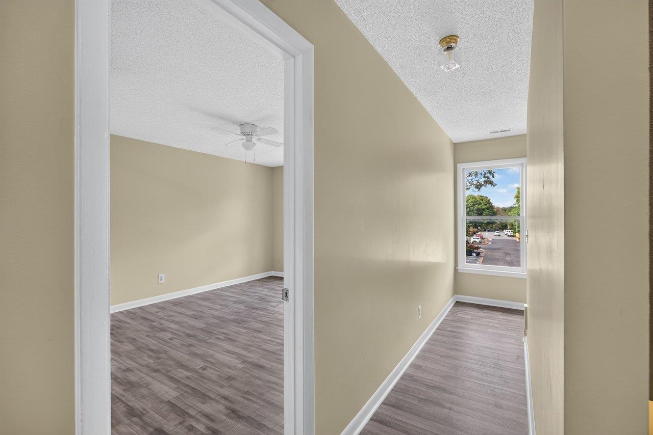 1425 Country Club Ct photo 20