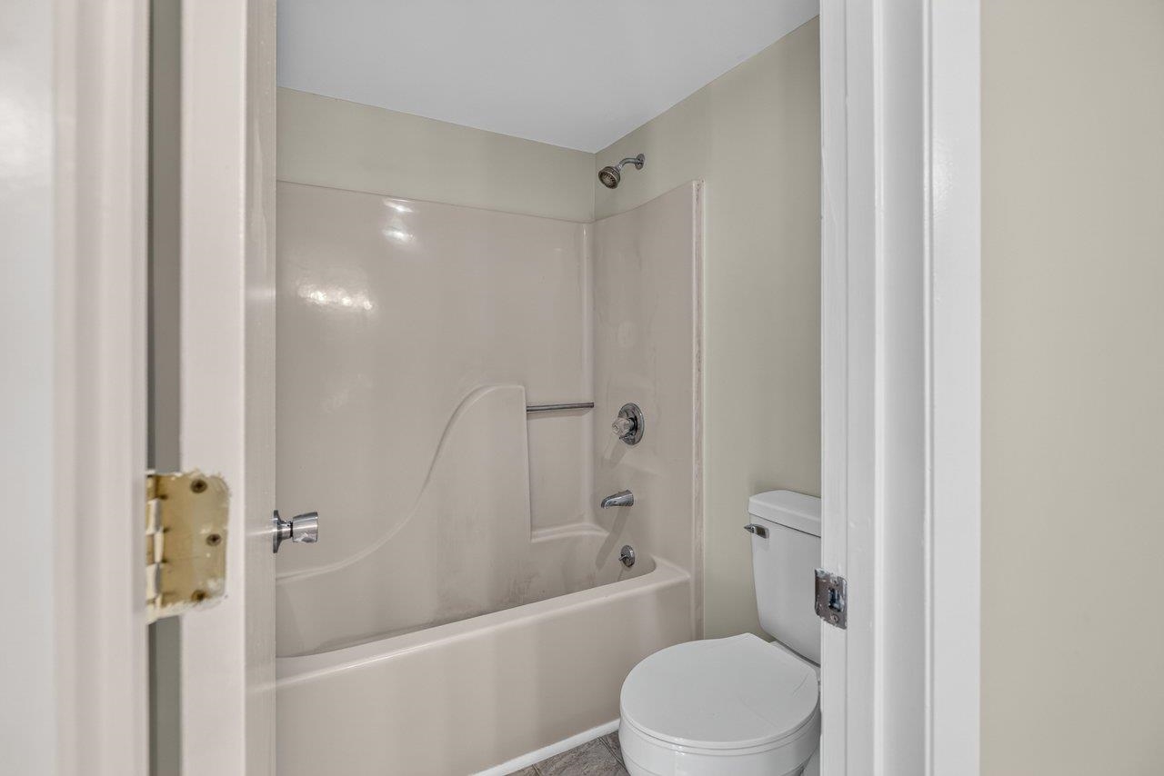 1425 Country Club Ct photo 25