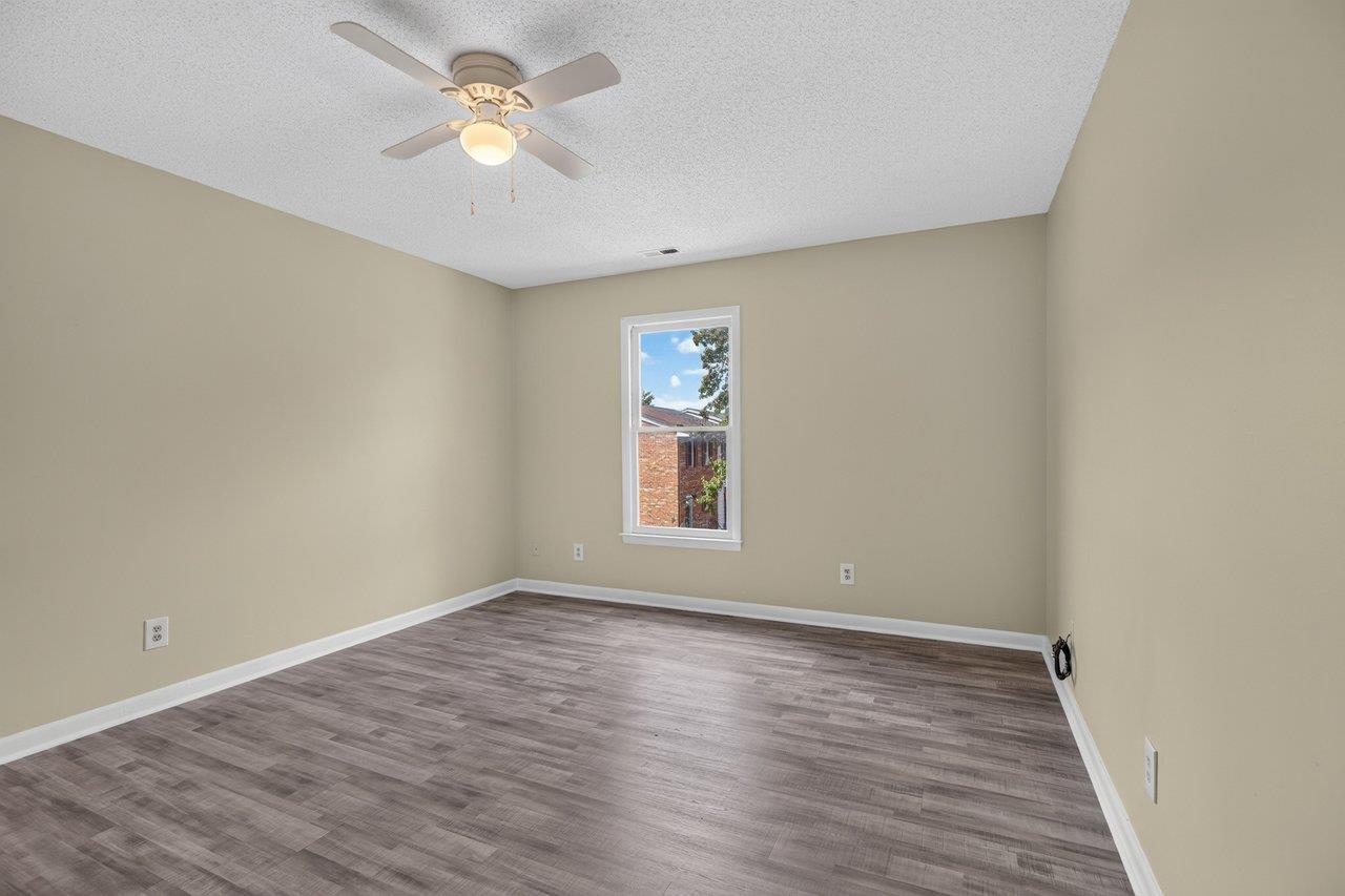 1425 Country Club Ct photo 26