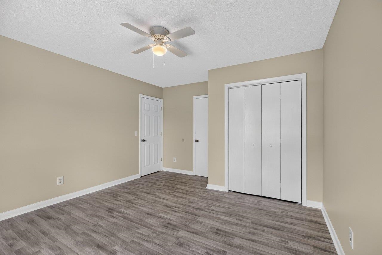 1425 Country Club Ct photo 28