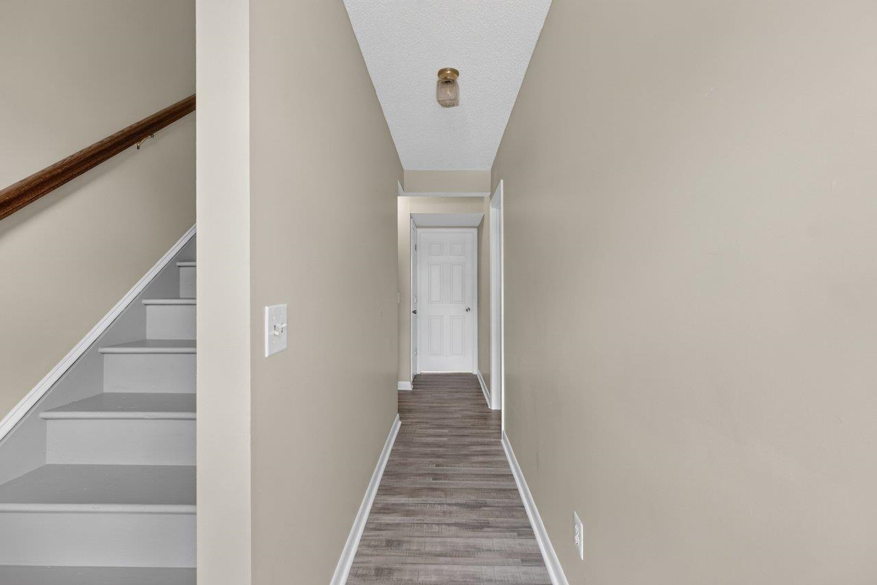 1425 Country Club Ct photo 29