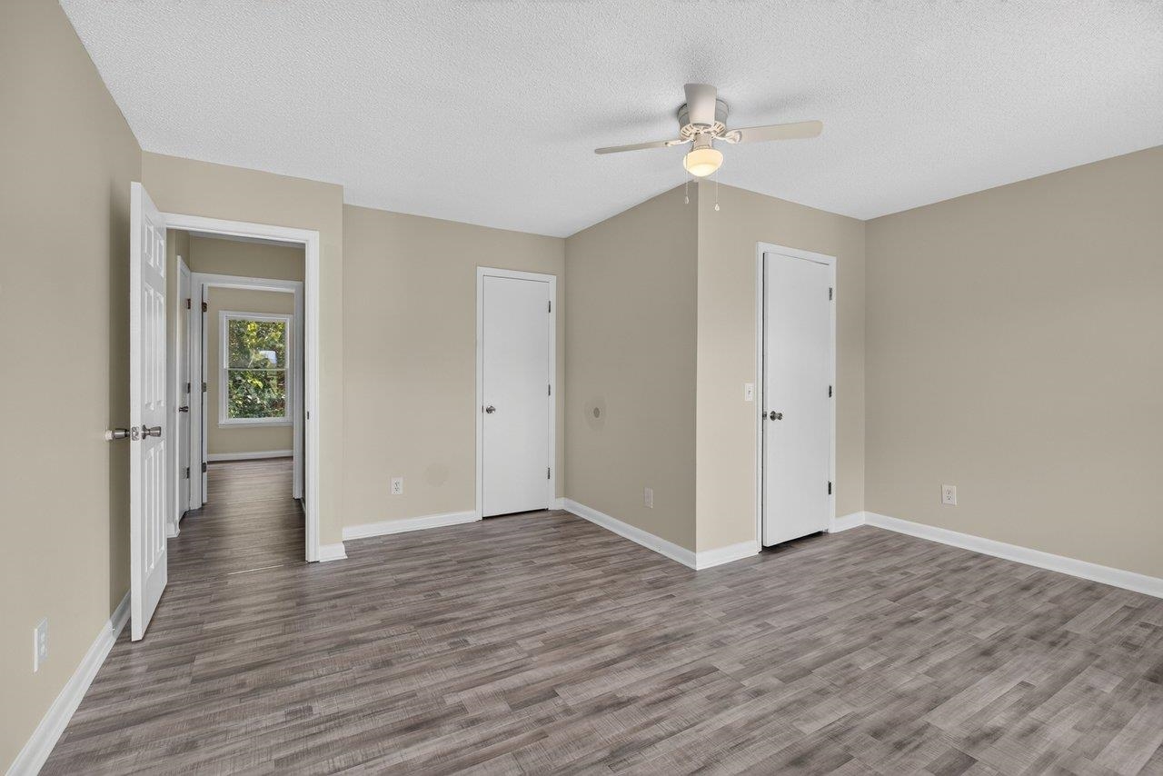 1425 Country Club Ct photo 31