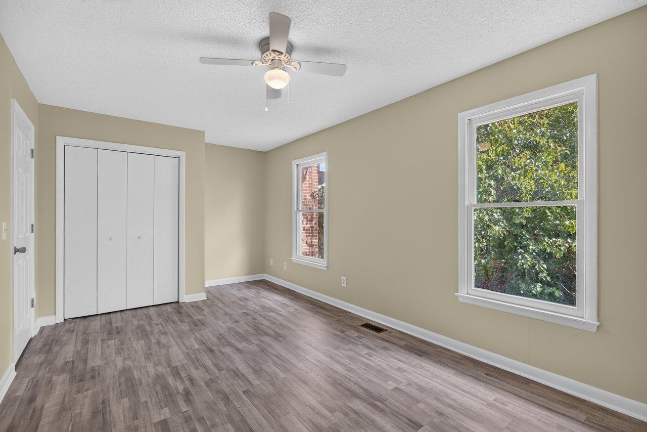 1425 Country Club Ct photo 36