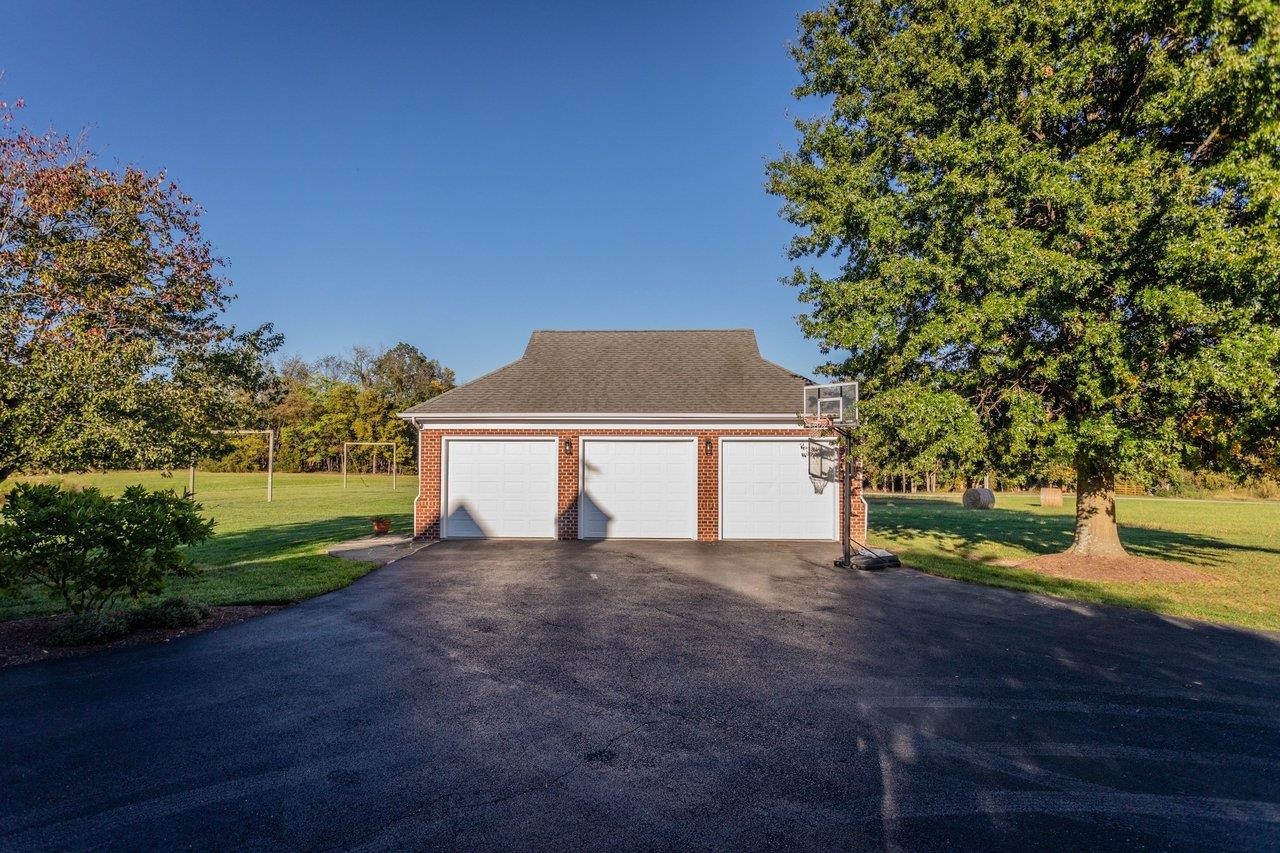 1130 Three Springs Rd photo 53