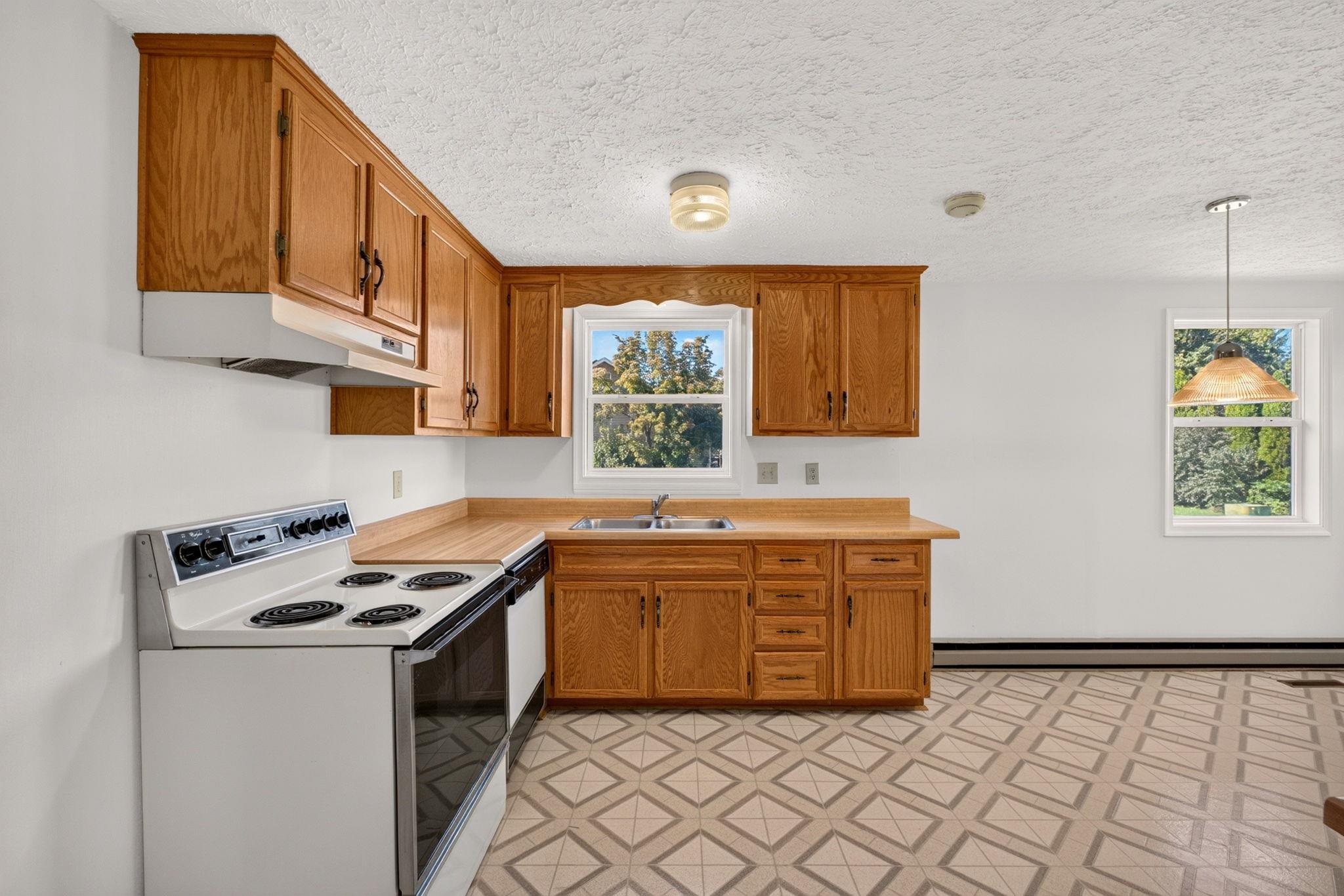 1801 Gum Ave, Grottoes, VA 24441 — photo 10