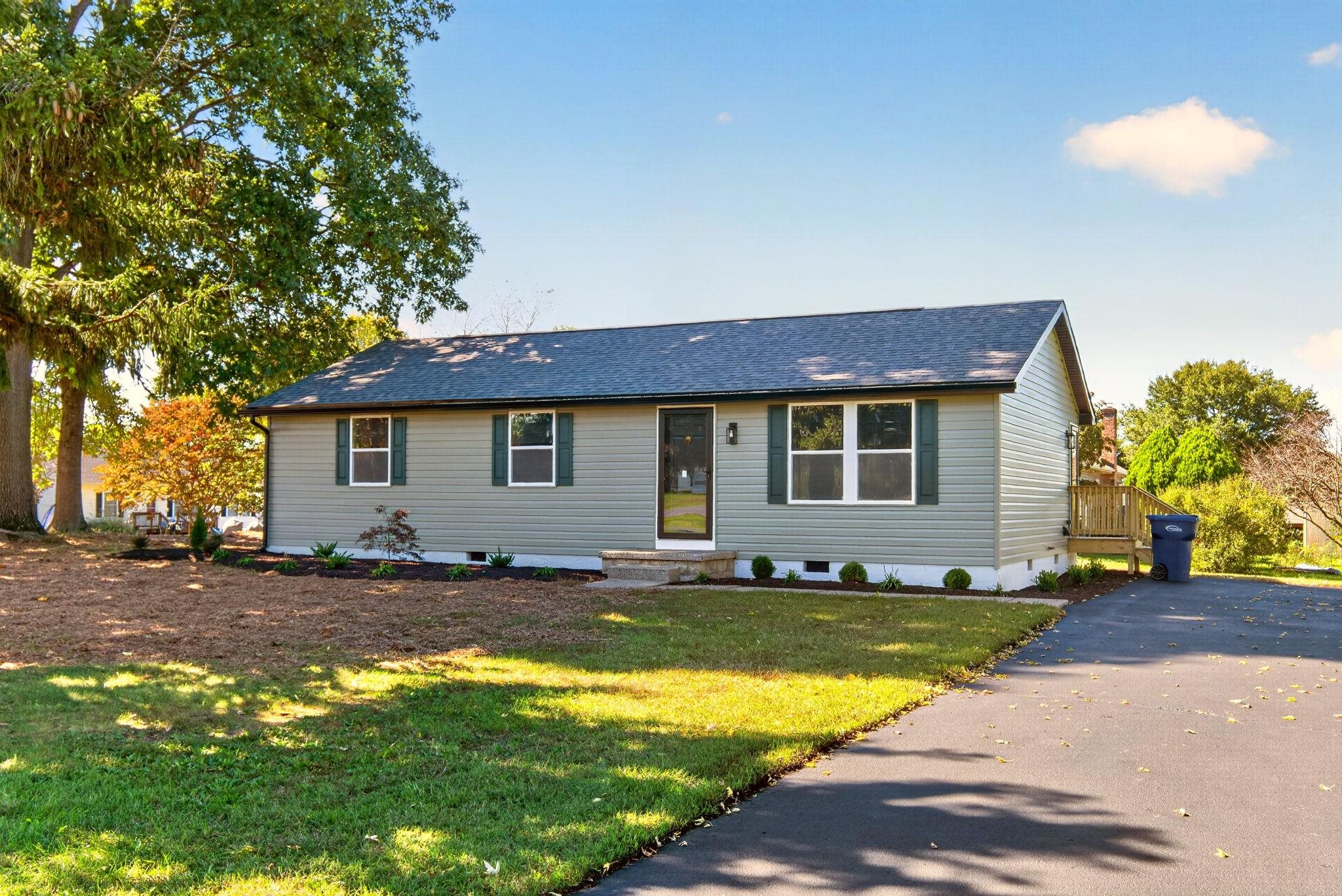 1801 Gum Ave, Grottoes, VA 24441 — photo 2