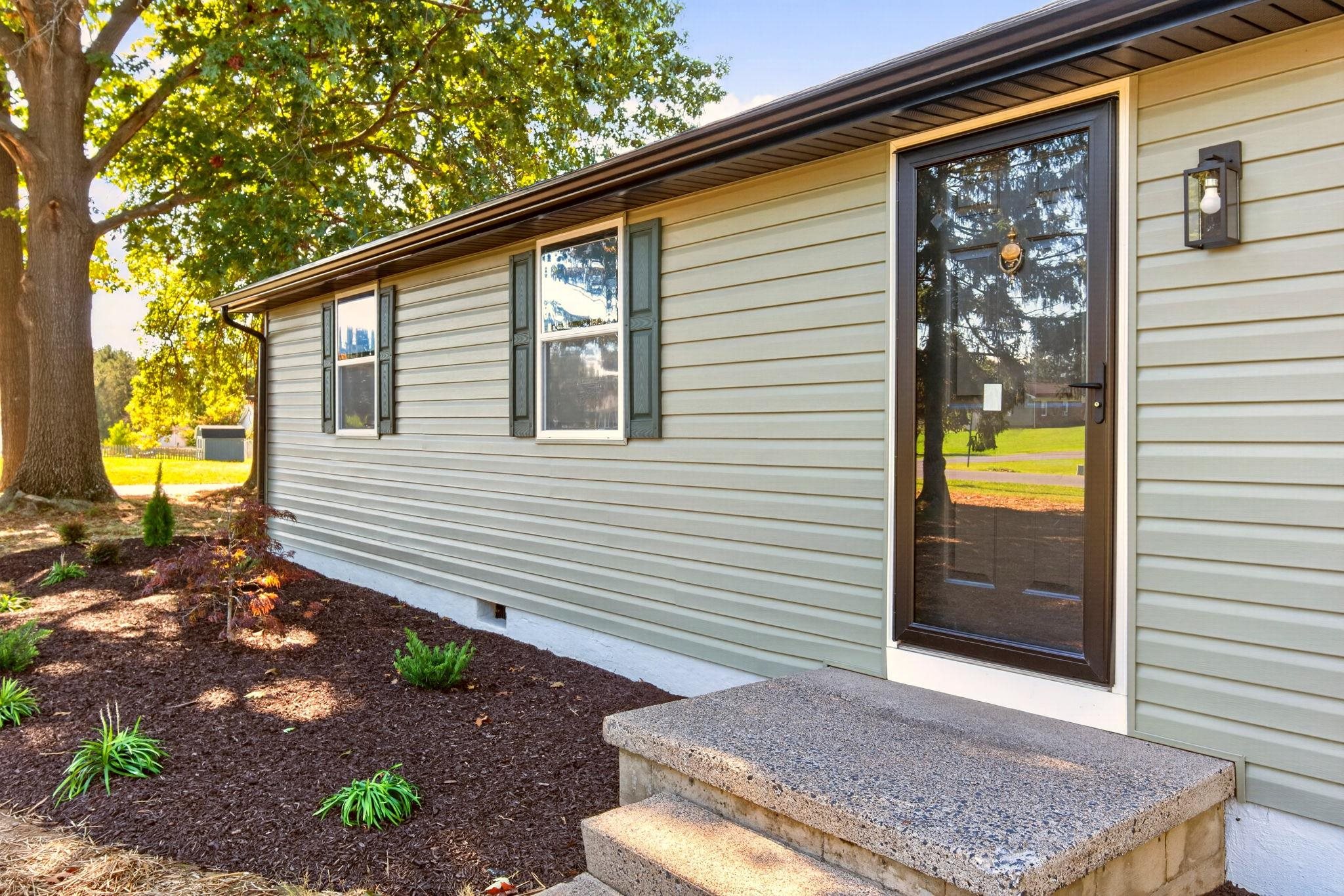 1801 Gum Ave, Grottoes, VA 24441 — photo 5