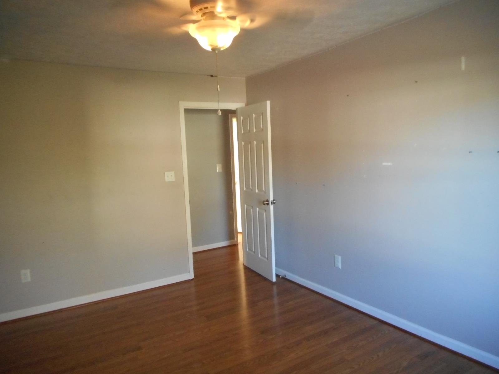 206 Bridgeport Dr photo 13