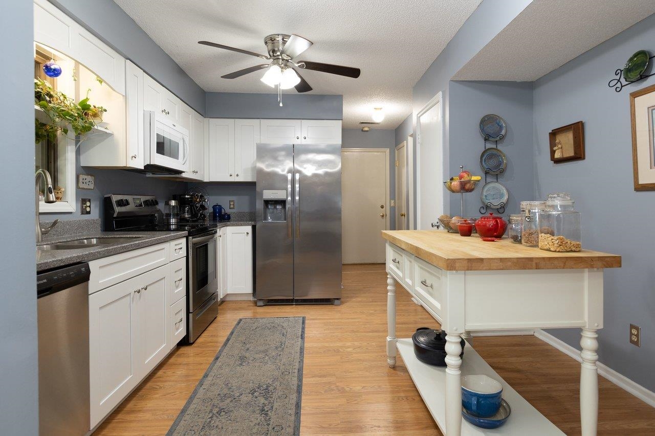 2504 Mountain Dr photo 10