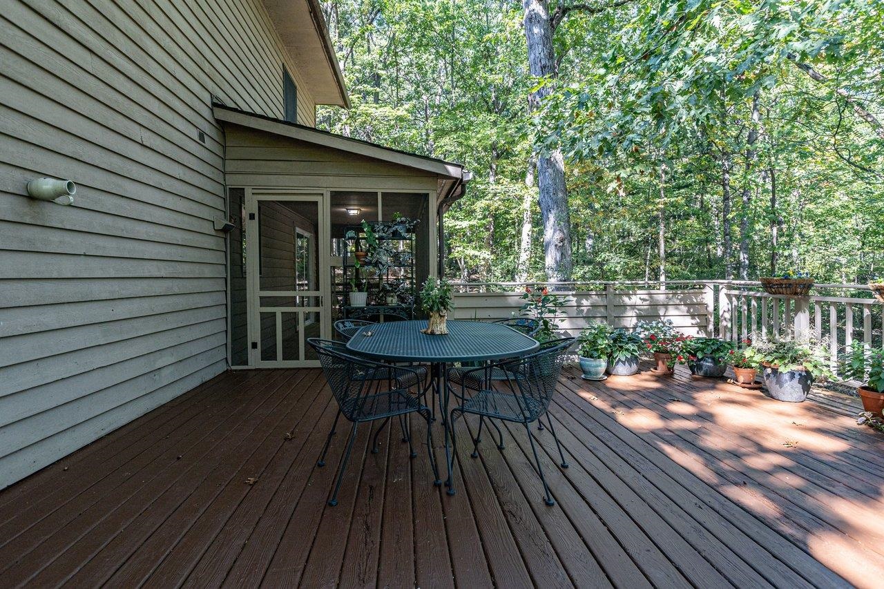2504 Mountain Dr photo 60