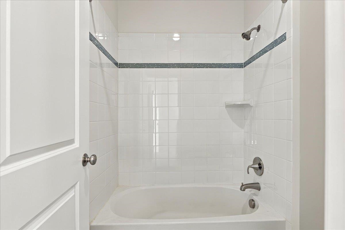 3255 Battery Park Pl photo 39
