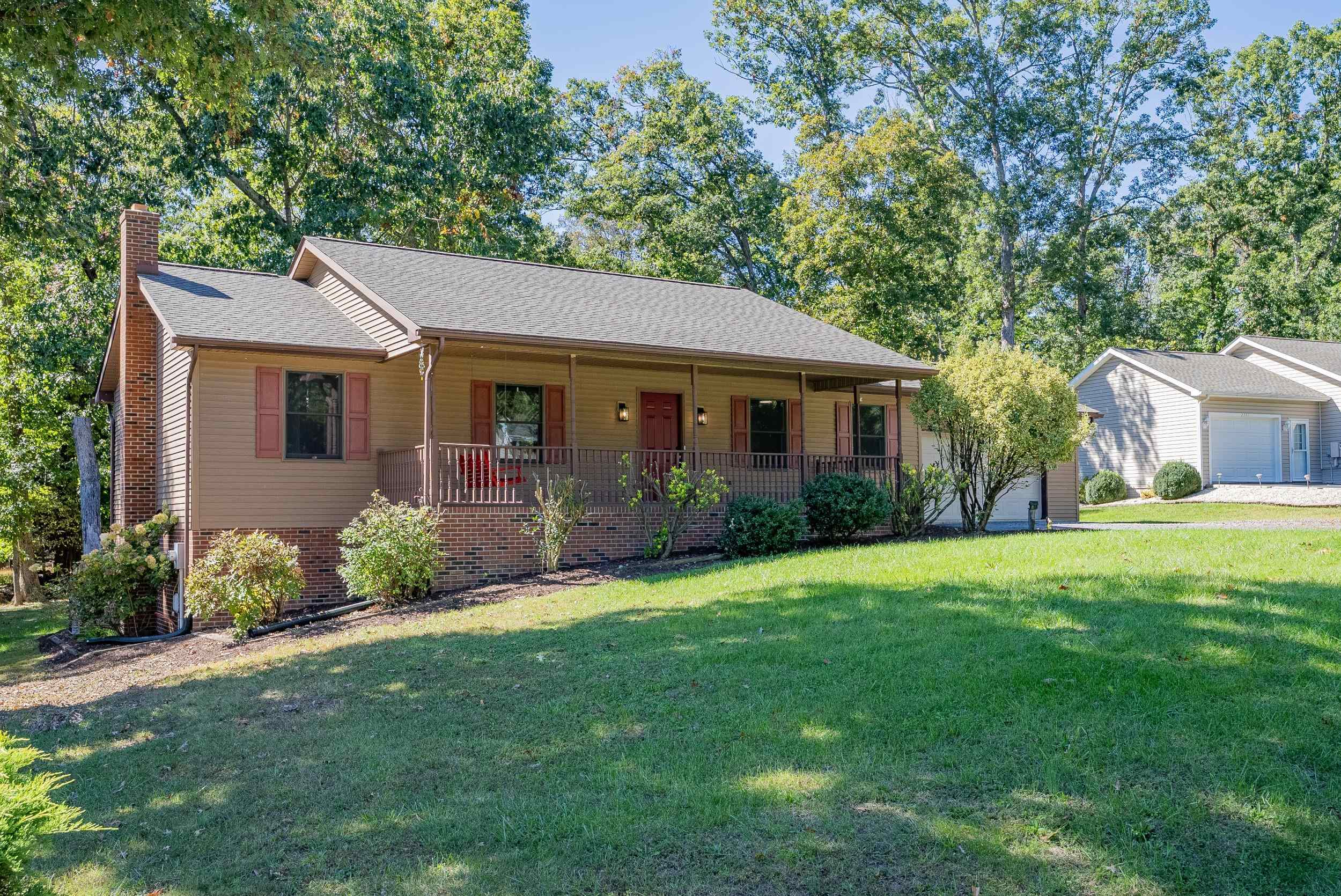 2571 Oak Grove