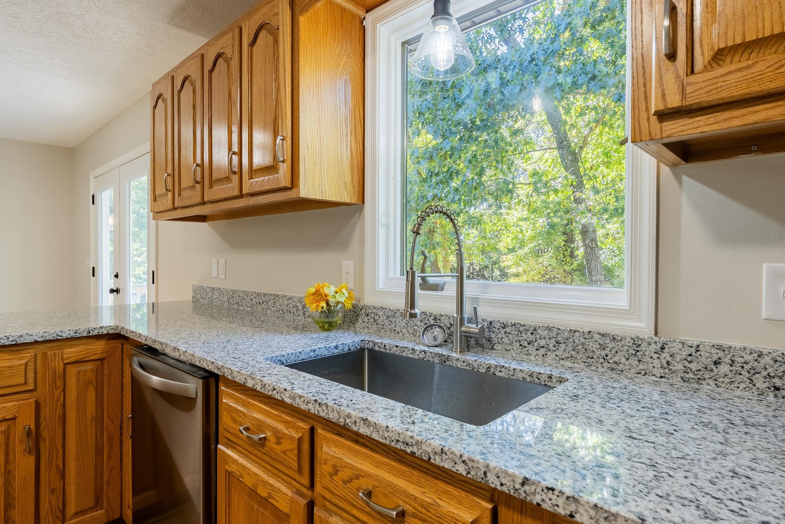 2571 Oak Grove photo 15