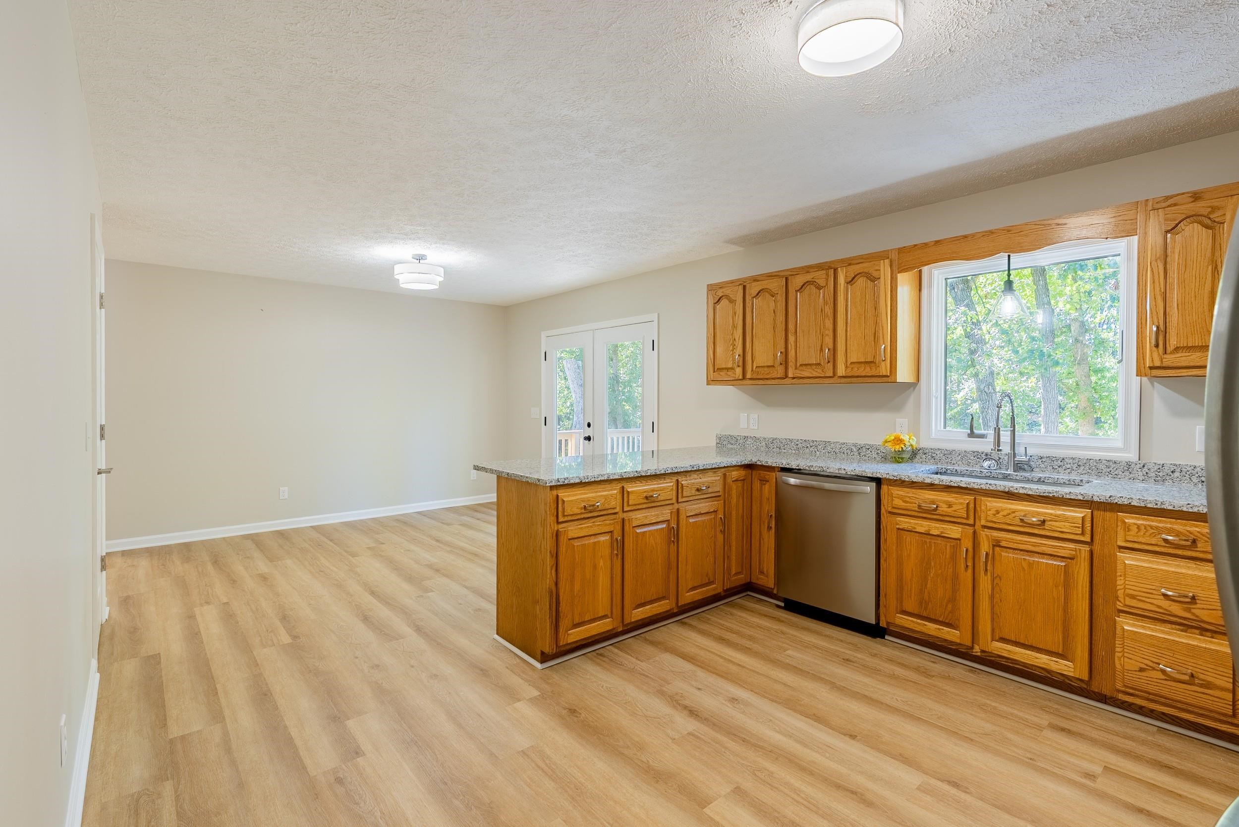 2571 Oak Grove photo 17